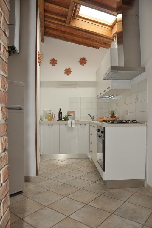 Agriturismo Renai E Monte กัมบาสซี แตร์เม ภายนอก รูปภาพ