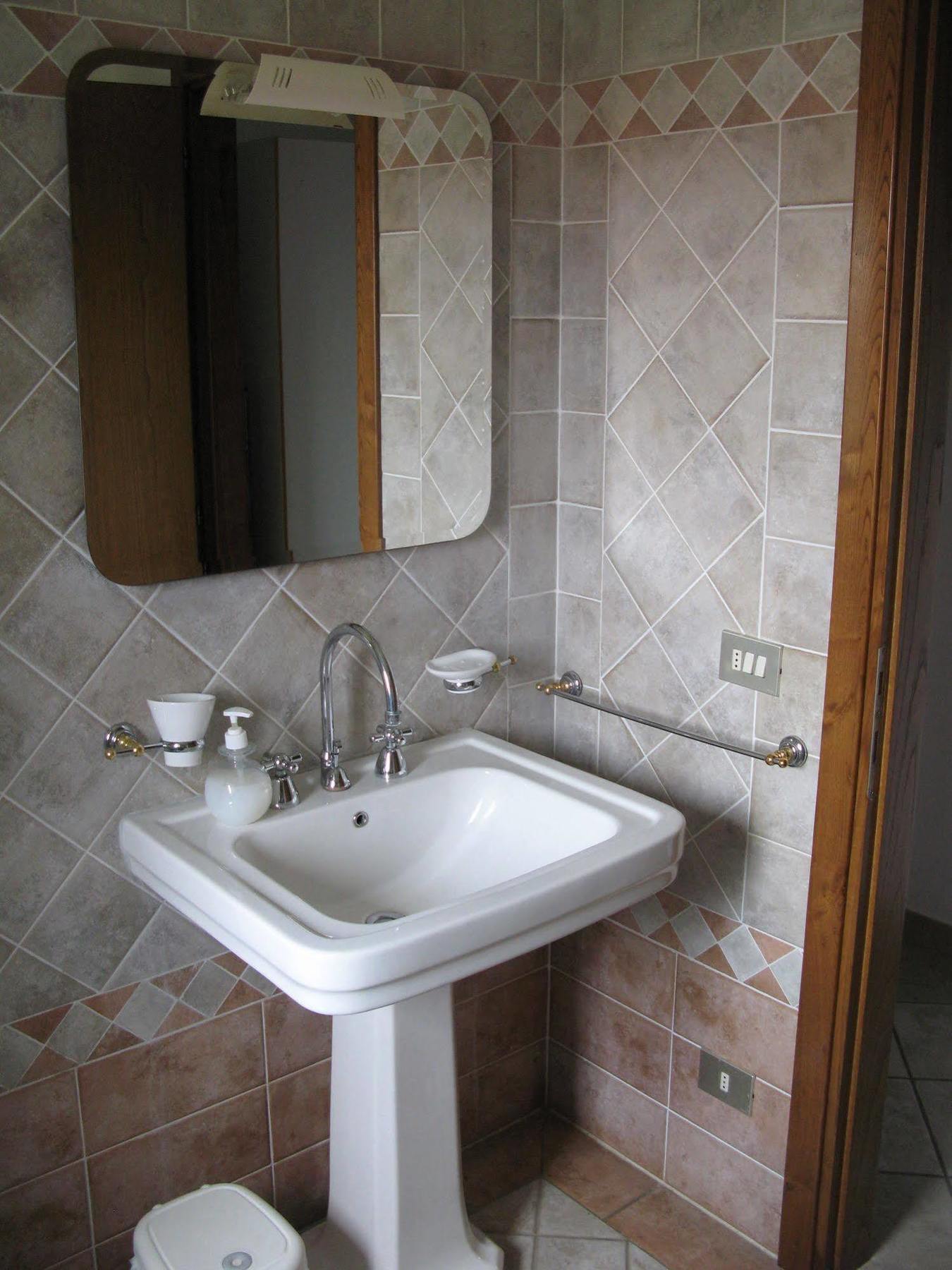Agriturismo Renai E Monte กัมบาสซี แตร์เม ภายนอก รูปภาพ