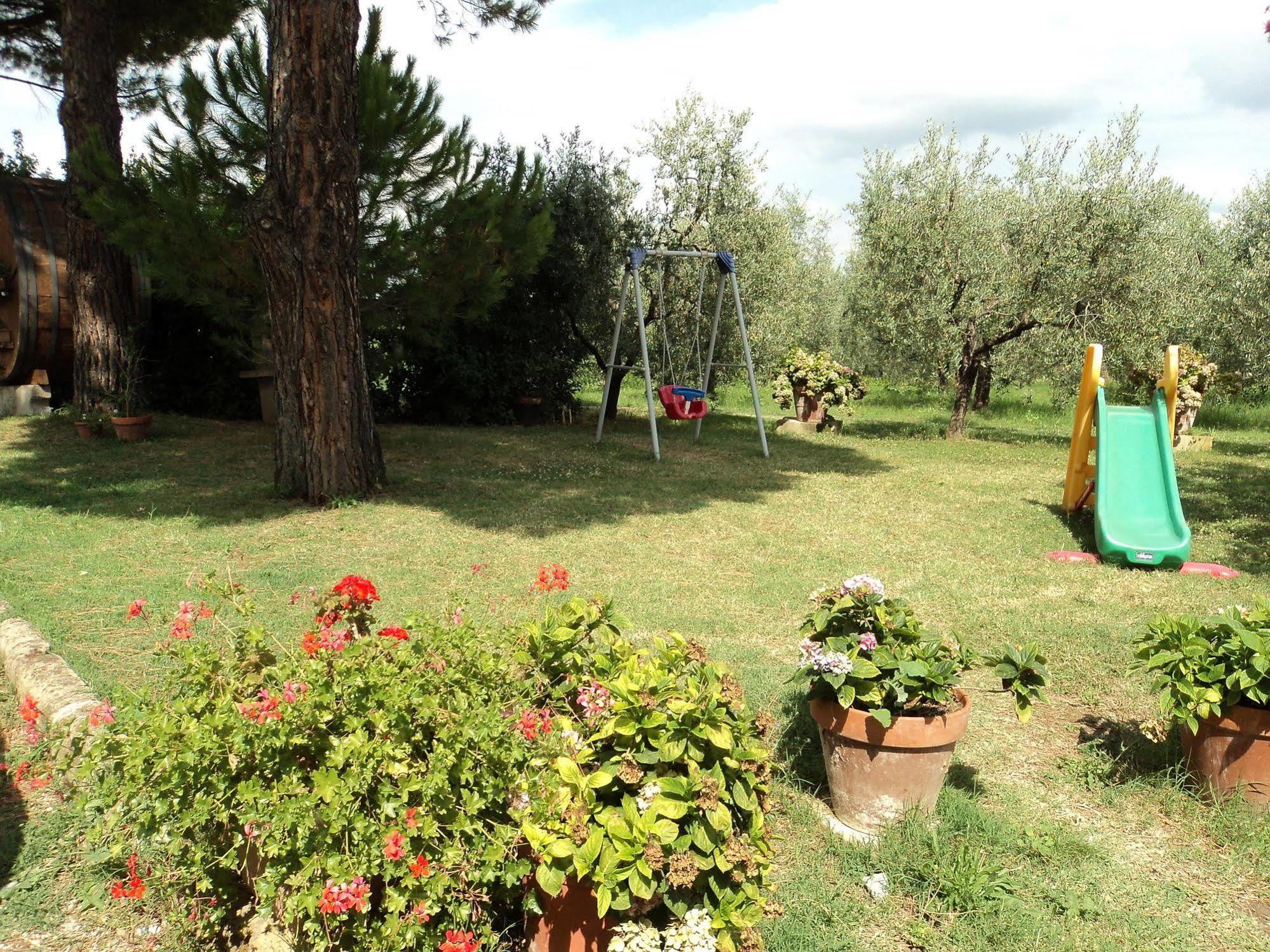 Agriturismo Renai E Monte กัมบาสซี แตร์เม ภายนอก รูปภาพ
