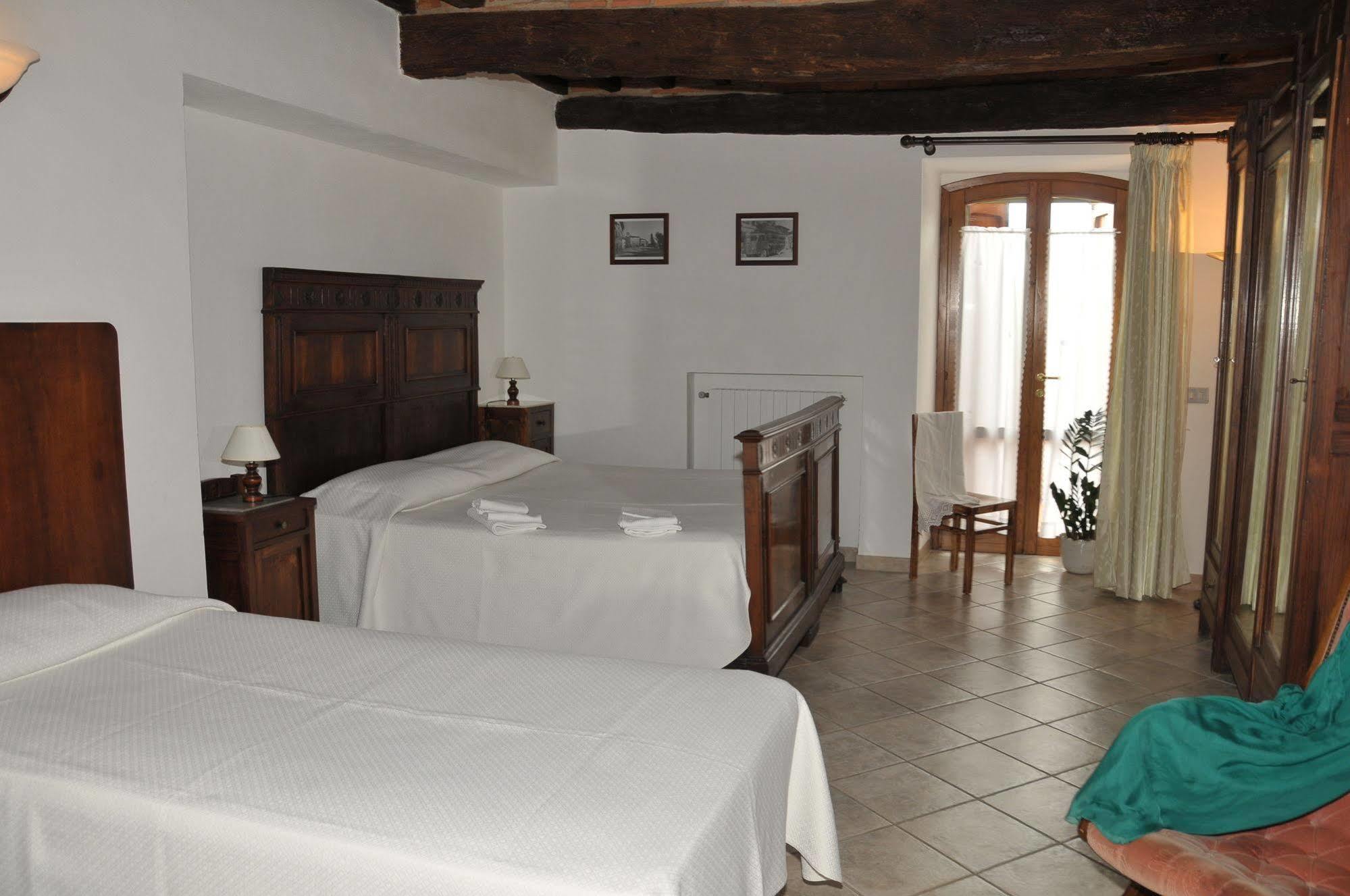 Agriturismo Renai E Monte กัมบาสซี แตร์เม ภายนอก รูปภาพ