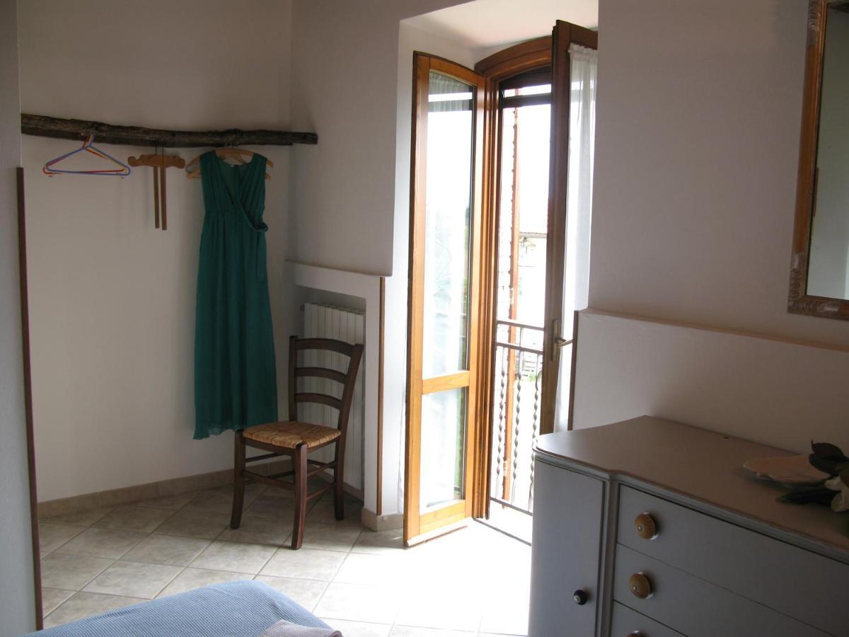 Agriturismo Renai E Monte กัมบาสซี แตร์เม ภายนอก รูปภาพ